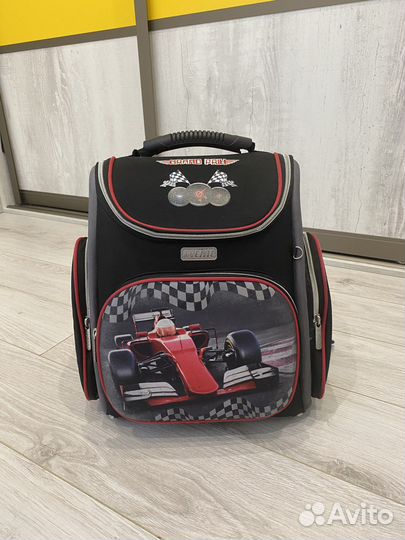 Легкий вместительный Портфель школьный