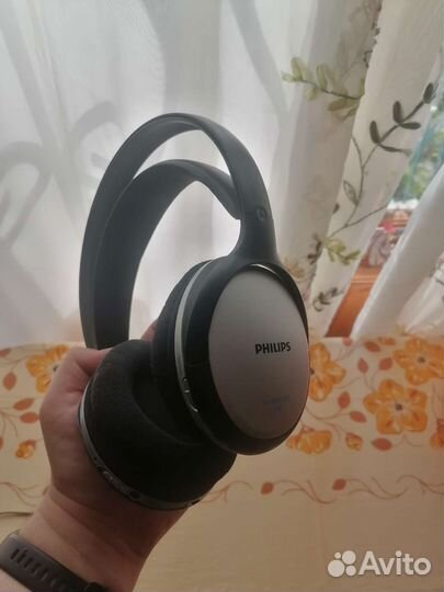 Беспроводные наушники Philips
