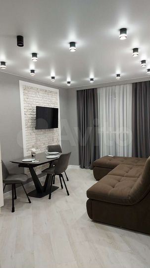 2-к. квартира, 40 м², 3/19 эт.