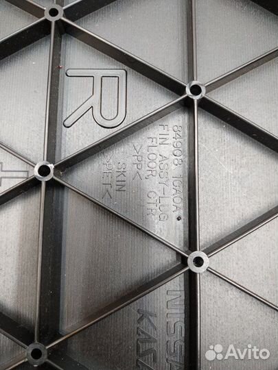 Пол багажника правый Infiniti Fx35 S51 VQ35HR