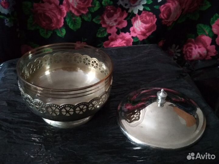 Конфетница из металла