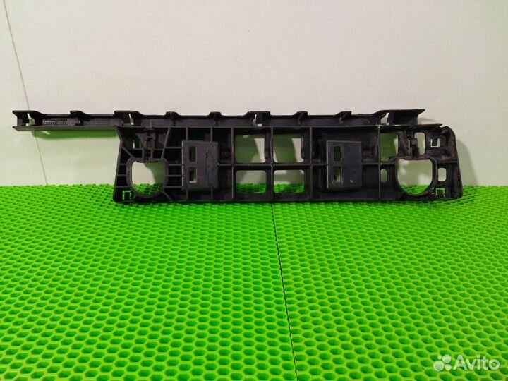 Усилитель бампера задний левый Land Rover Range