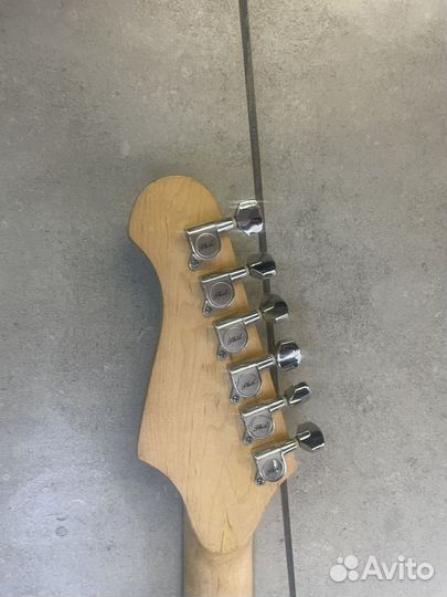 Электрогитара