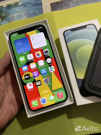 iPhone 12, 64 ГБ