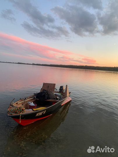 Аренда лодки для рыбалки и прогулок
