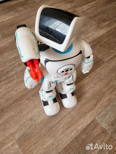 Игрушка робот с пультом