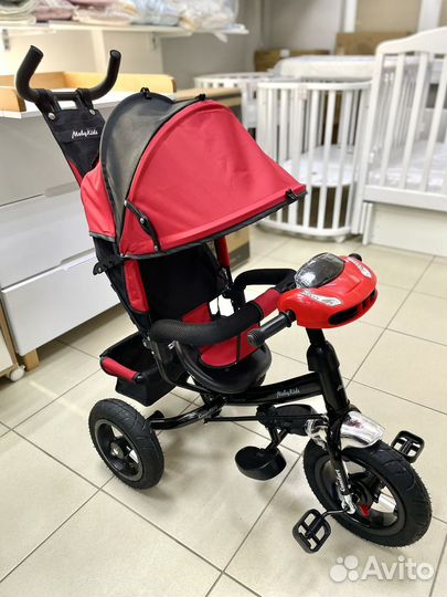 Детский трехколесный велосипед с ручкой