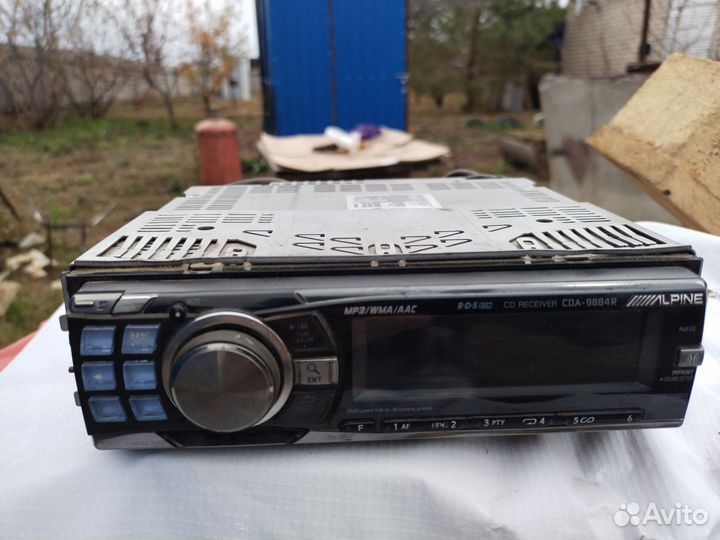 Alpine cda 9884