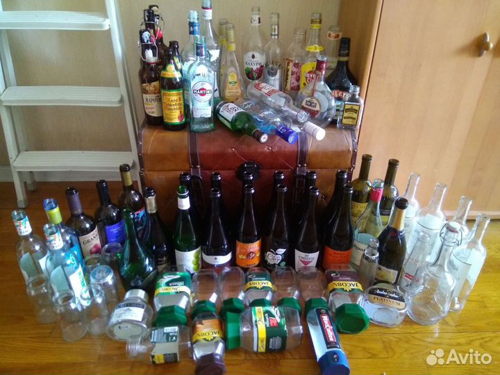 Бутылки банки