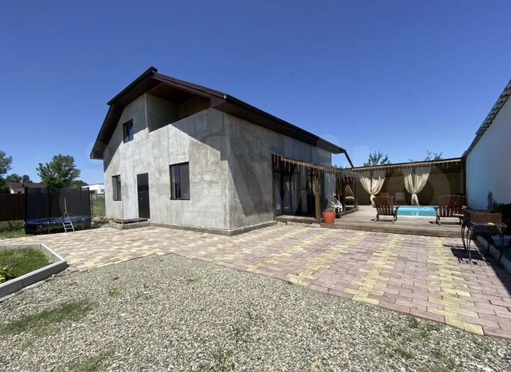 Дом 206 м² на участке 5 сот.