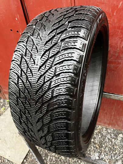 Nokian Tyres Hakkapeliitta R3 245/40 R19 98T