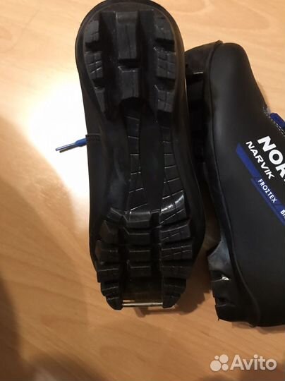 Лыжные ботинки