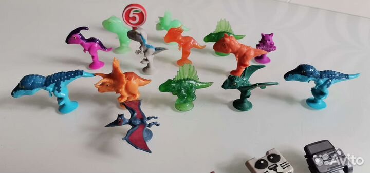 Фигурки из пятёрки и магнита