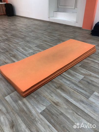 Коврик для йоги и фитнеса