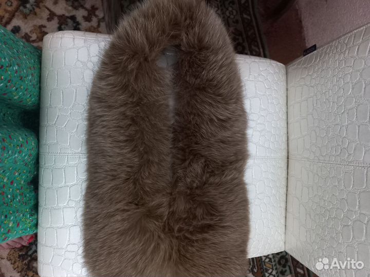 Меховой воротник песец