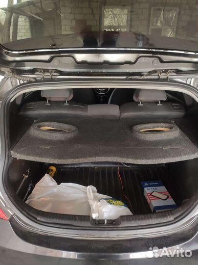 Акустическая полка Hyundai Solaris