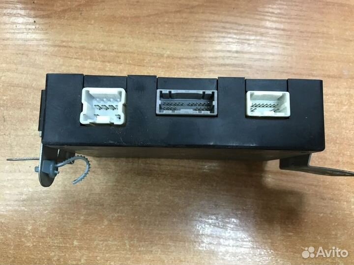 Блок электронный Nissan Maxima A32 с1995-2000г Мак