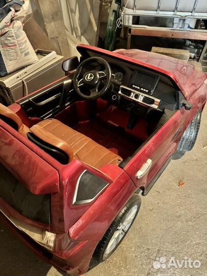 Детская машина электромобиль с пультом