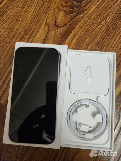 iPhone 15, 256 ГБ