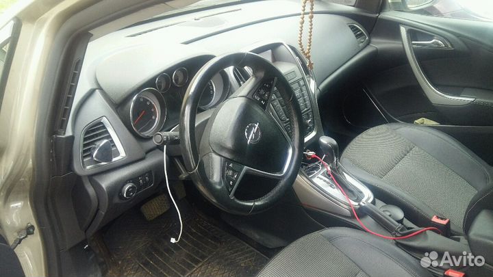 Opel Astra 1.6 AT, 2011, 149 000 км