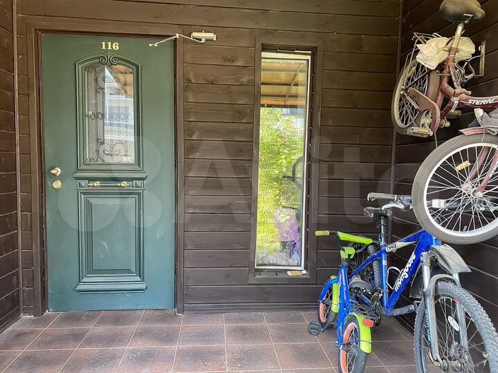 Таунхаус 352 м² на участке 4,3 сот.