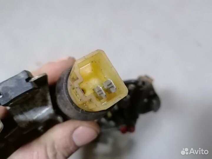 Замок двери перед.прав.Toyota Sprinter Carib II