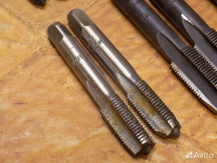 Метчики ручные комплектные СССР