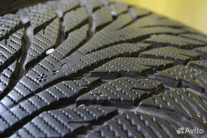 Nokian Tyres Hakkapeliitta R2 205/65 R16