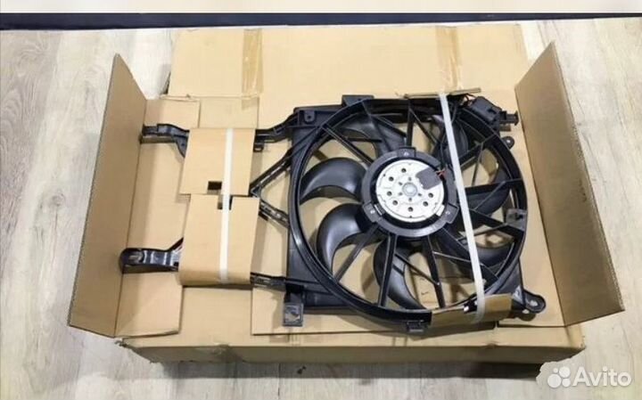 Вентилятор охлаждения двс Opel Astra H / zafira B