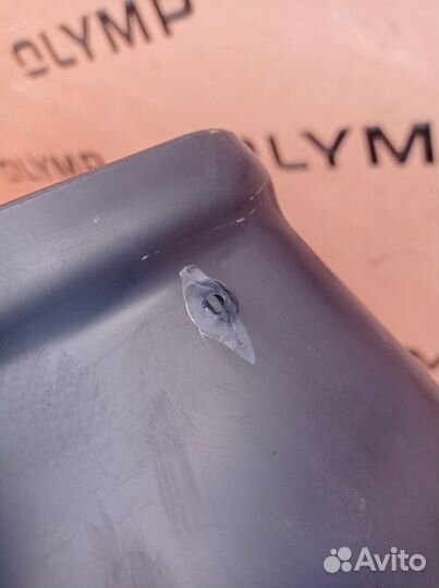 Бардачок Toyota Grand Hiace KCH16 1KZ-TE 1995