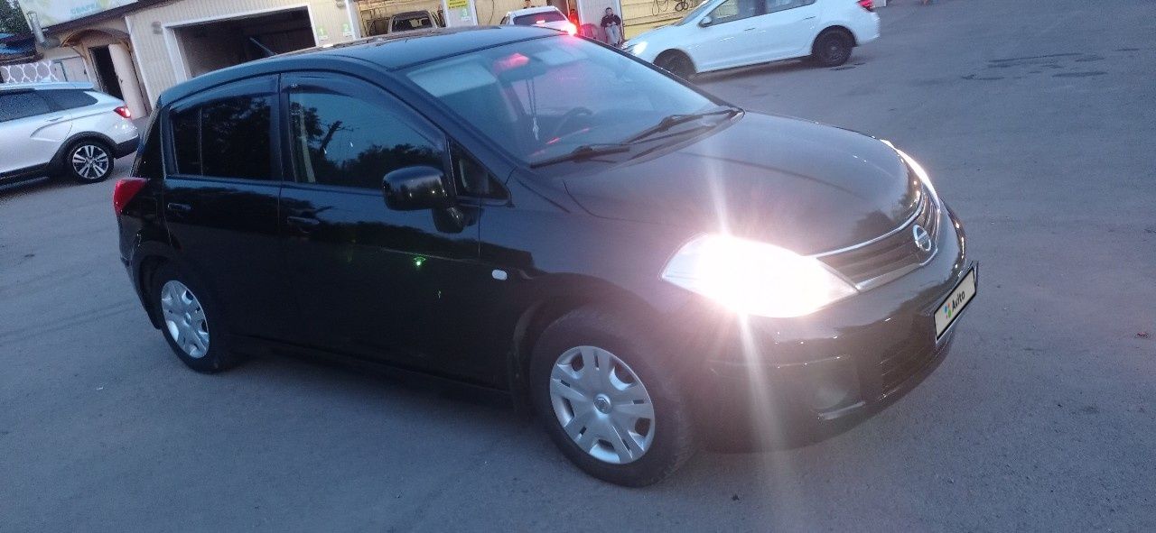 Nissan Tiida: фото владельца