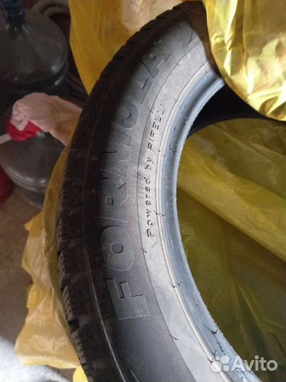 Pirelli Formula Ice 215/55 R17