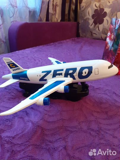 Самолёт инерционный с музыкой и подсветкой