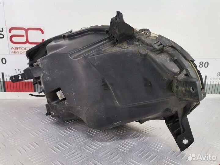 Фара передняя для Nissan Micra K12 26010-AX700