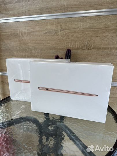 Macbook air 13 2020 m1 gold