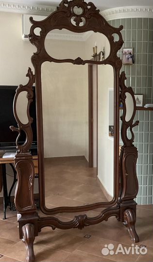Антикварное зеркало