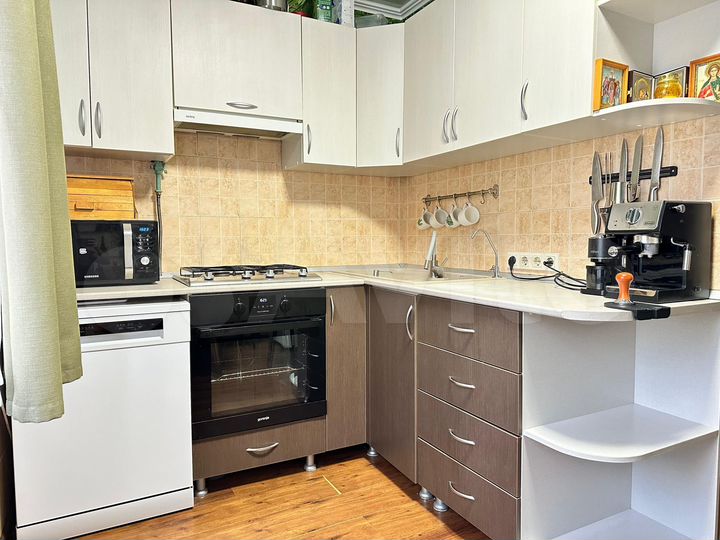 3-к. квартира, 74,4 м², 1/3 эт.