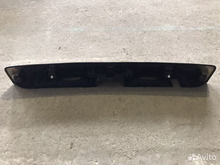 Haкладка крышки багaжника Nissan Раtrol Y62/10-20г