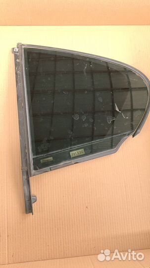 Боковое стекло двери неподвиж BMW 7 F01