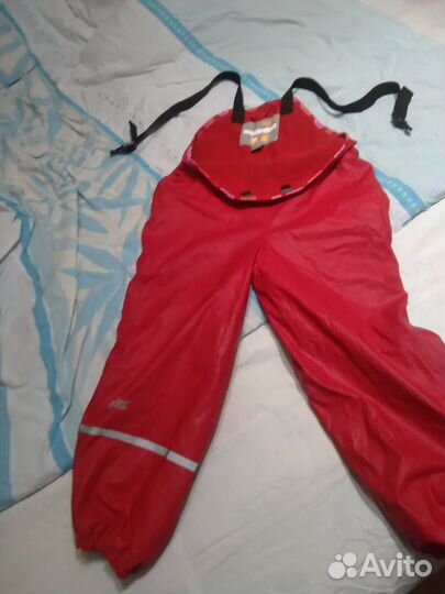 Комбинезон прорезиновый красный, на3-4 года,на уте
