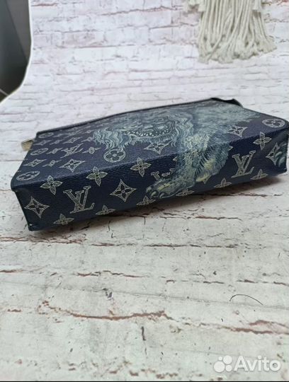 Клатч Louis Vuitton Pochette Voyage MM оригинал