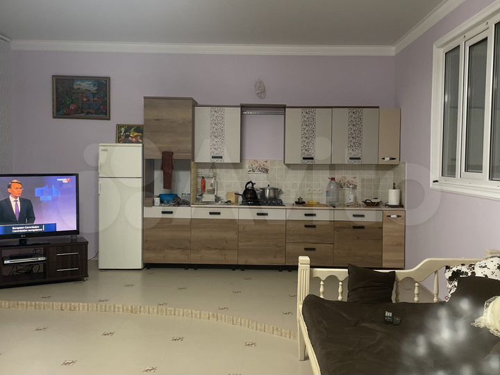 Дом 190 м² на участке 5 сот.