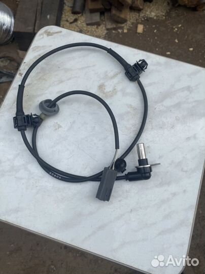 Датчик абс Передний Левый Mazda L206-43-73XC