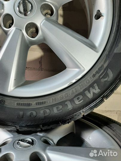 Matador MP 85 Hectorra 4x4 215/60 R17 96H