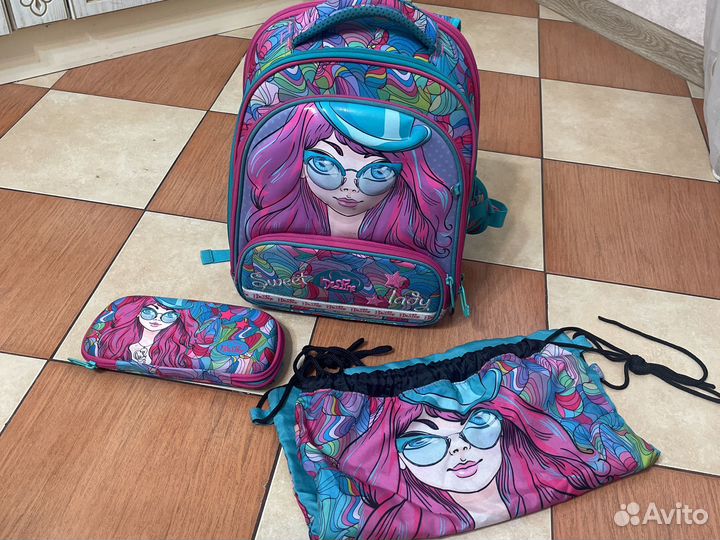 Продаю детский ранец в отличном состоянии