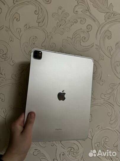 iPad pro 12.9 m2 2022 128gb