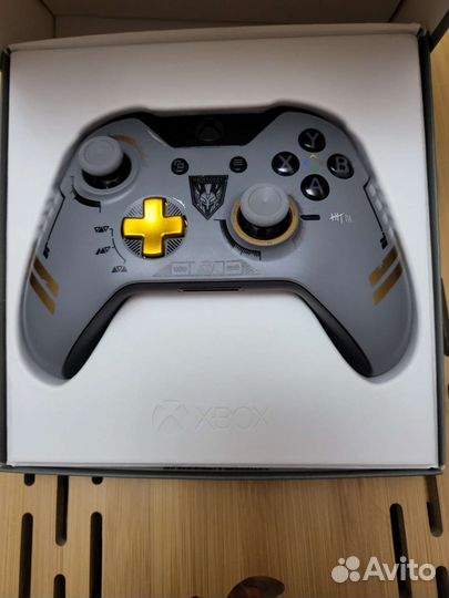Лимитированный геймпад Xbox One