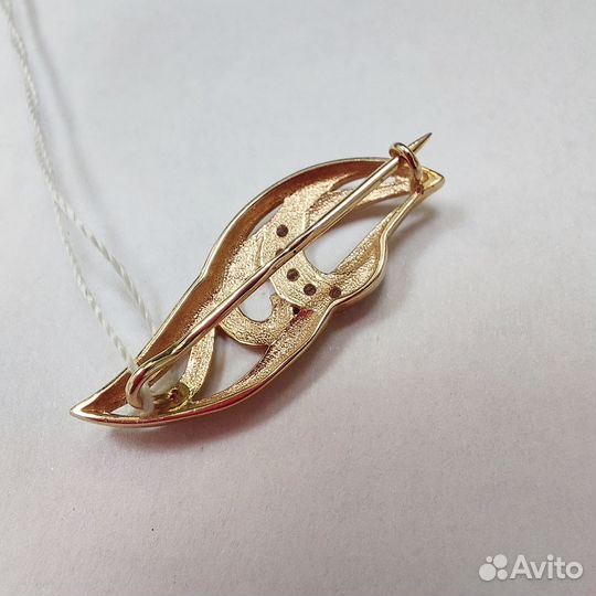 Брошь с синтетическим камнем Золото