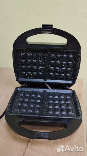 Вафельница Sinbo SSM 2517W