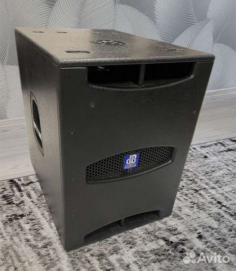 Активный сабвуфер DB Technologies sub15d